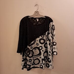 Yushi Blouse Women's Large L Black White Eyelet Geometric Lagenlook Artsy